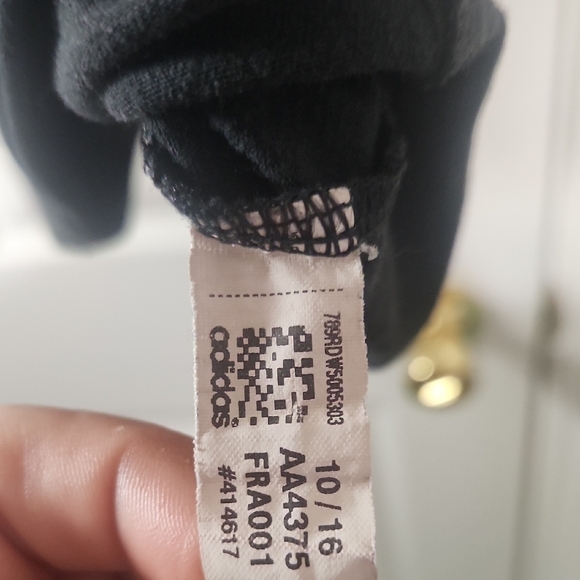 Adidas Black Sleeveless Tank Top with Gray Branding - Picture 3 of 11